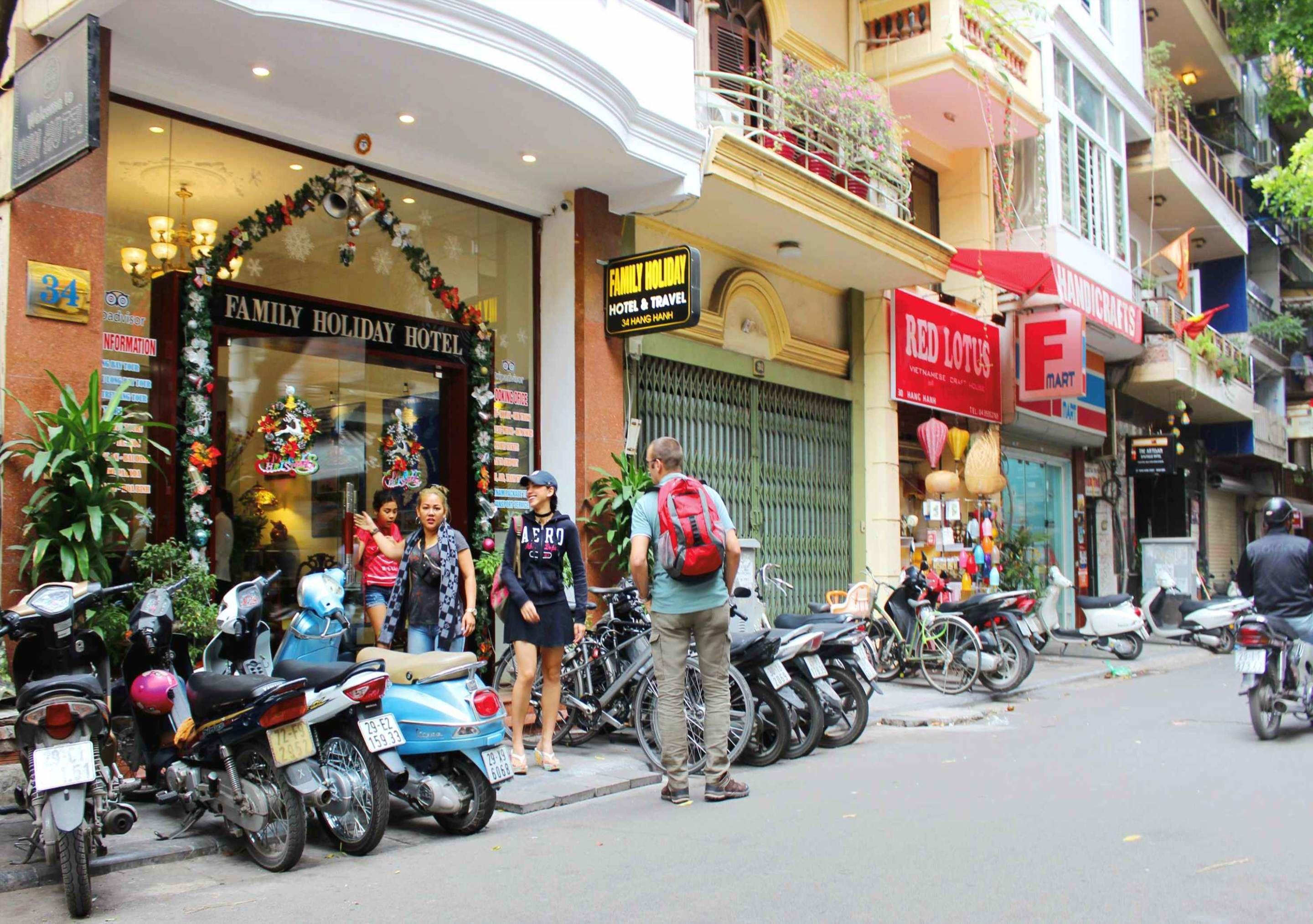 Family Holiday Hotel - Hanoi — Photos 1